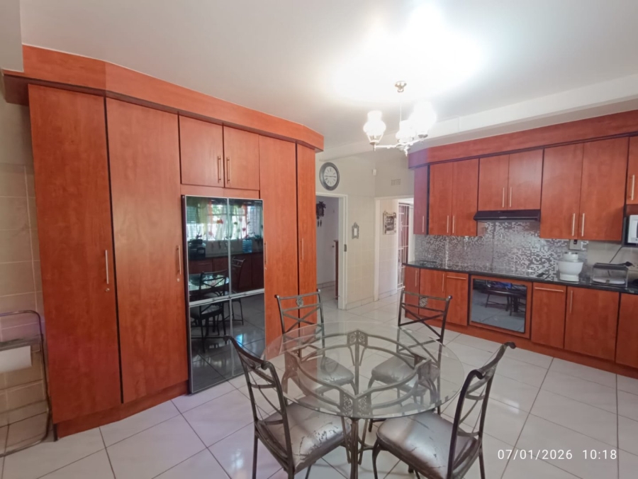 5 Bedroom Property for Sale in Wilkeville North West